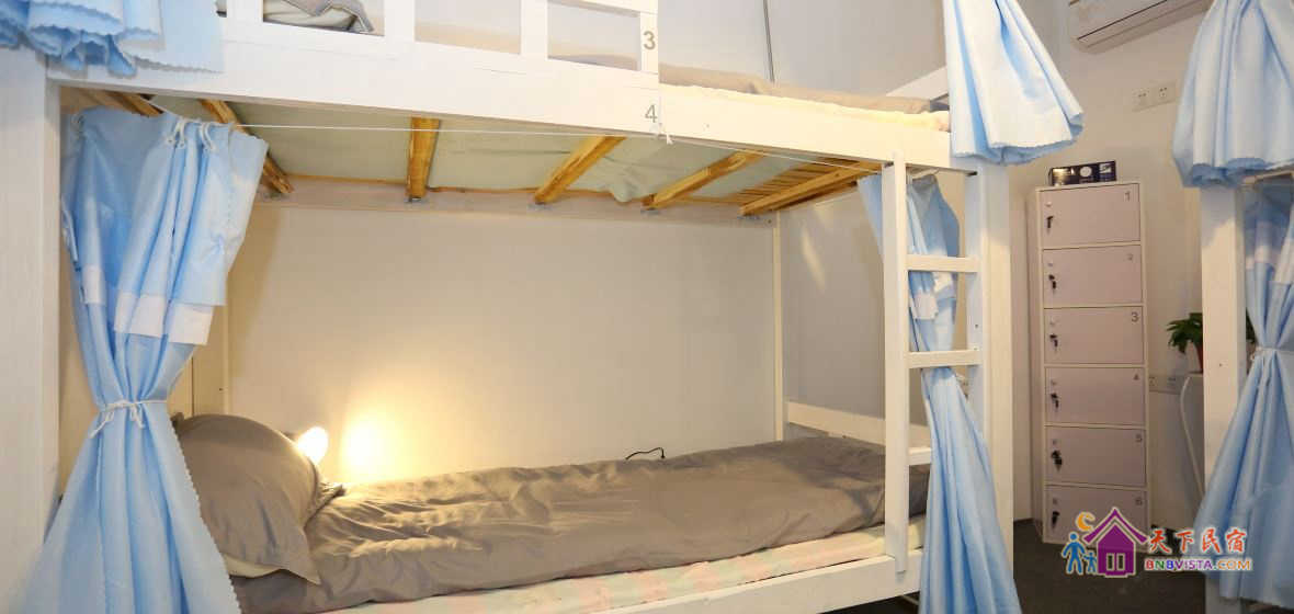 女生床帘六人间